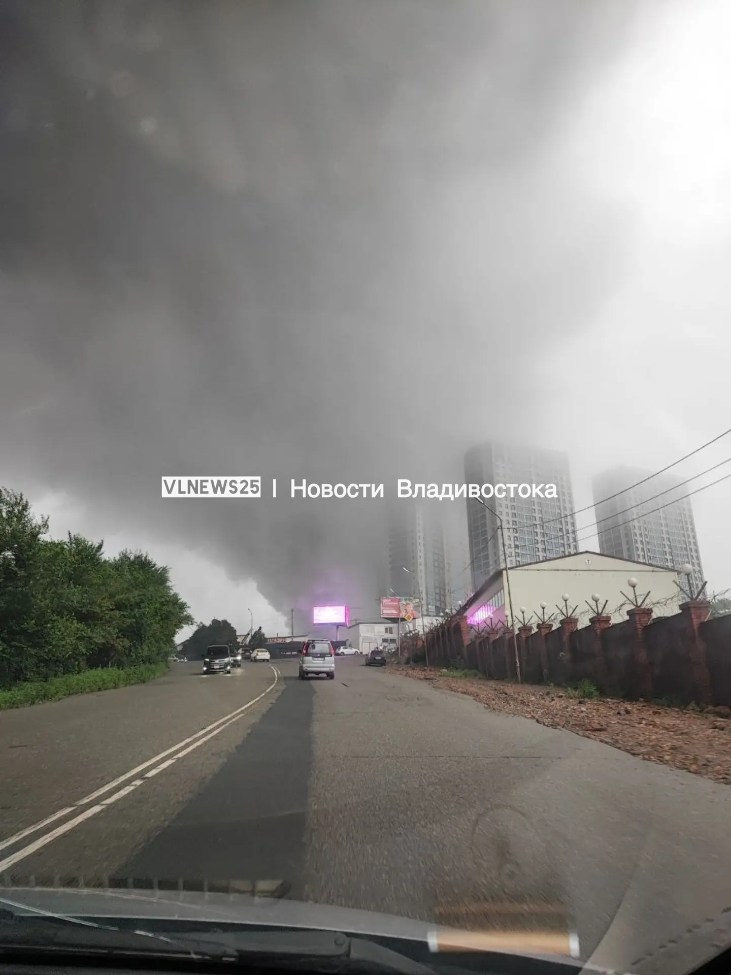 💨 Во Владивостоке в связи с масштабным пожаром на Днепровской Роспотребнадзор рекомендует местным ж