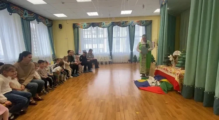 🍀 В ясельной группе «Клевер» прошла «ЭКОнеделя»! 🍀  Вместе с воспитателем и, конечно, при активной п