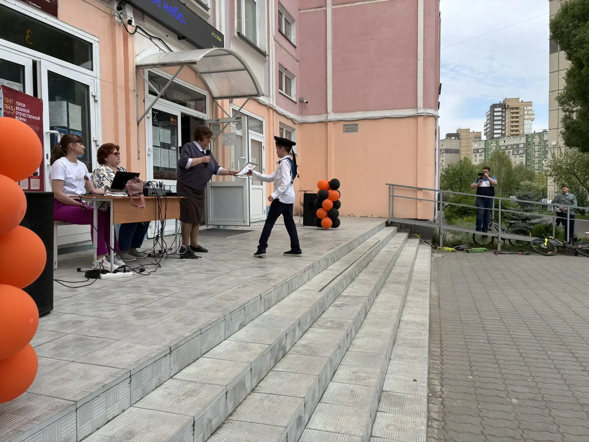 🔥 Какой невероятный день сегодня был в школе №129! 🔥 Мы отметили День Великой Победы так, что запомн