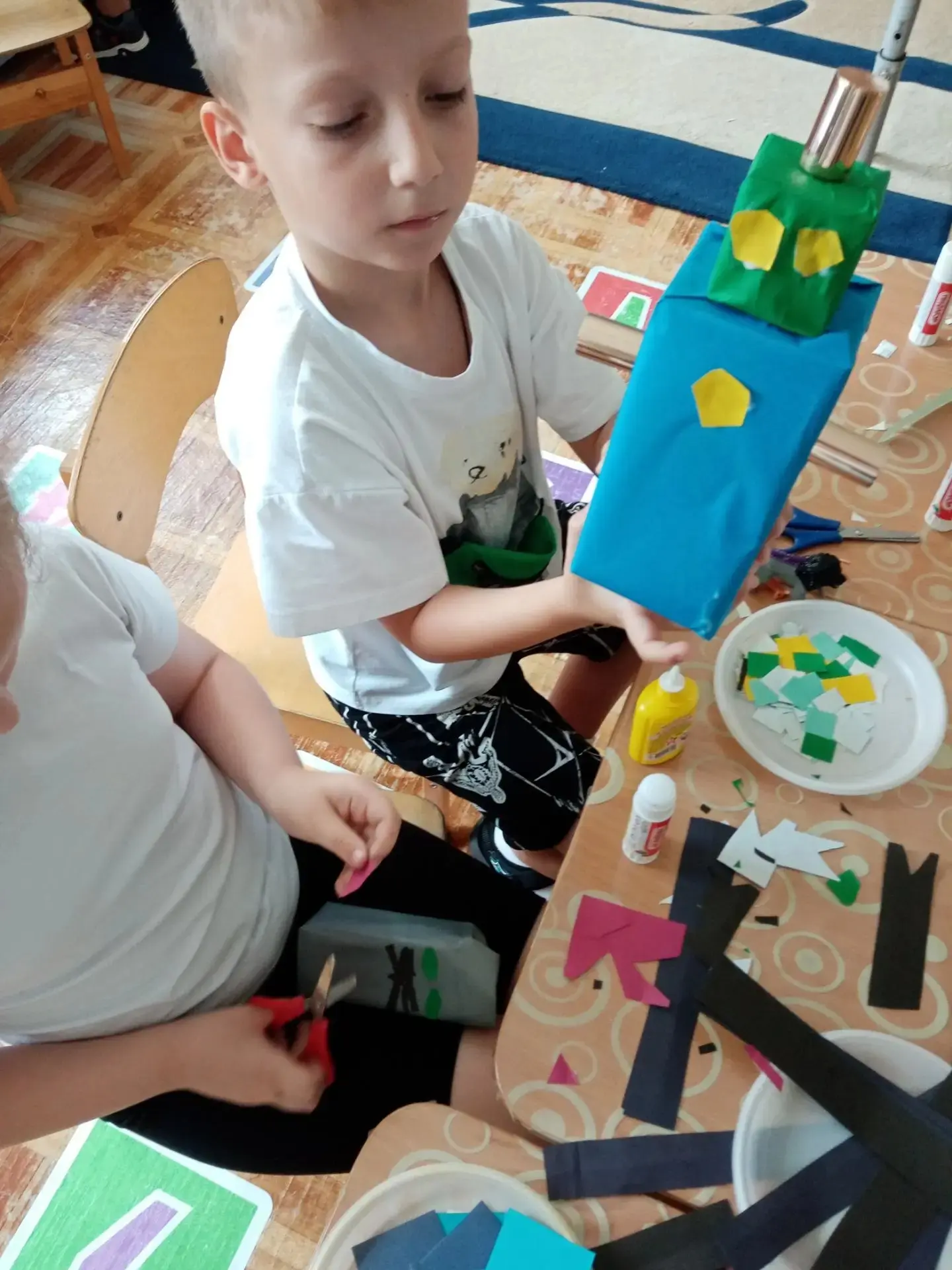 Ребята из 9-й группы на деле показали, как можно реализовать свои фантазии. Они создали...
