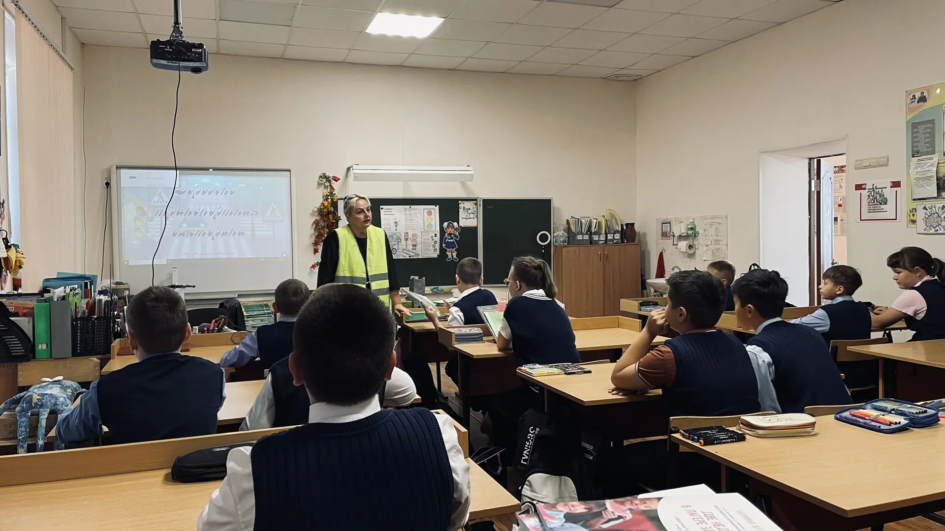 В рамках национального проекта "Молодежь и Дети"  и проекта " Безопасность дорожного дв...