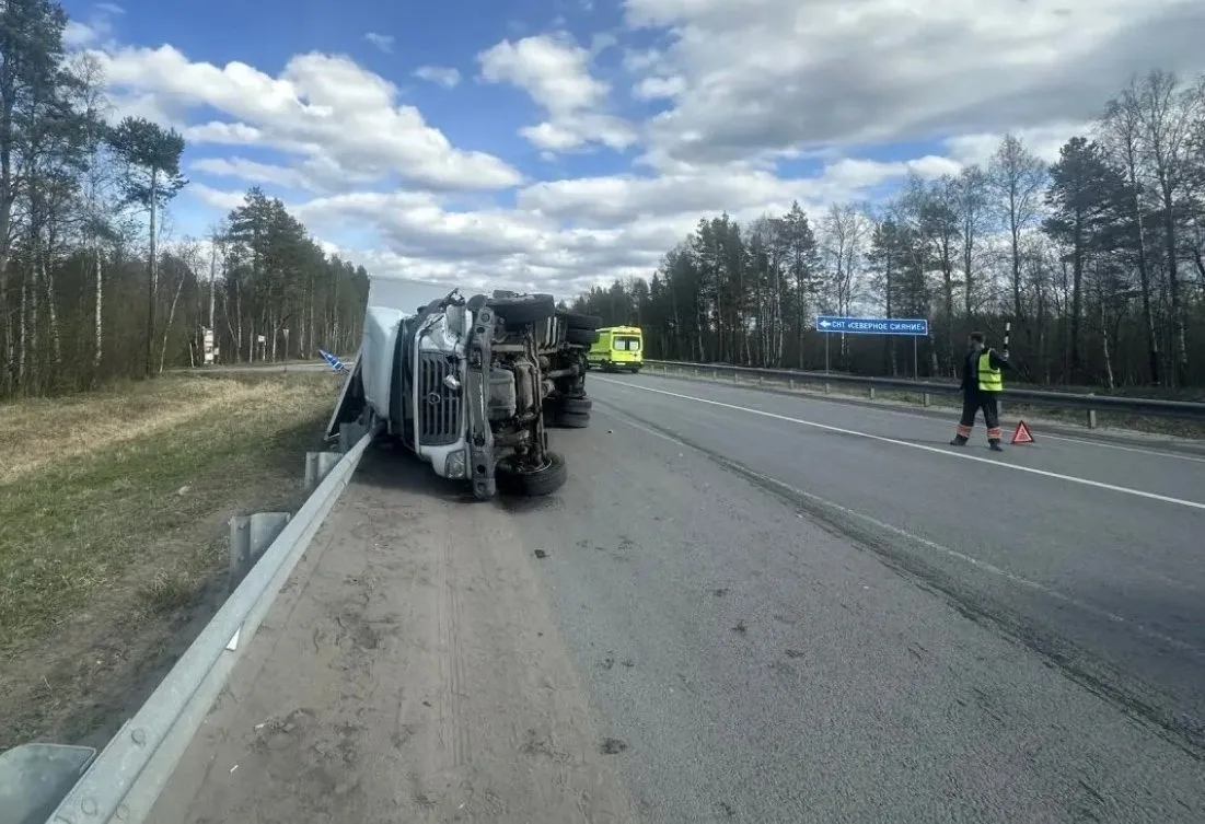 ❗Соблюдайте правила дорожного движения, безопасную дистанцию и скоростной режим!   Фото: УМВД России