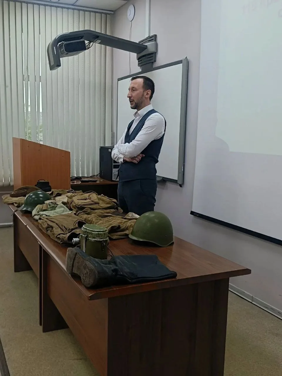 В 41 мгновении поздравляем с 23 февраля! 🪖  День защитника Отечества ежегодно отмечают 23 февраля. О
