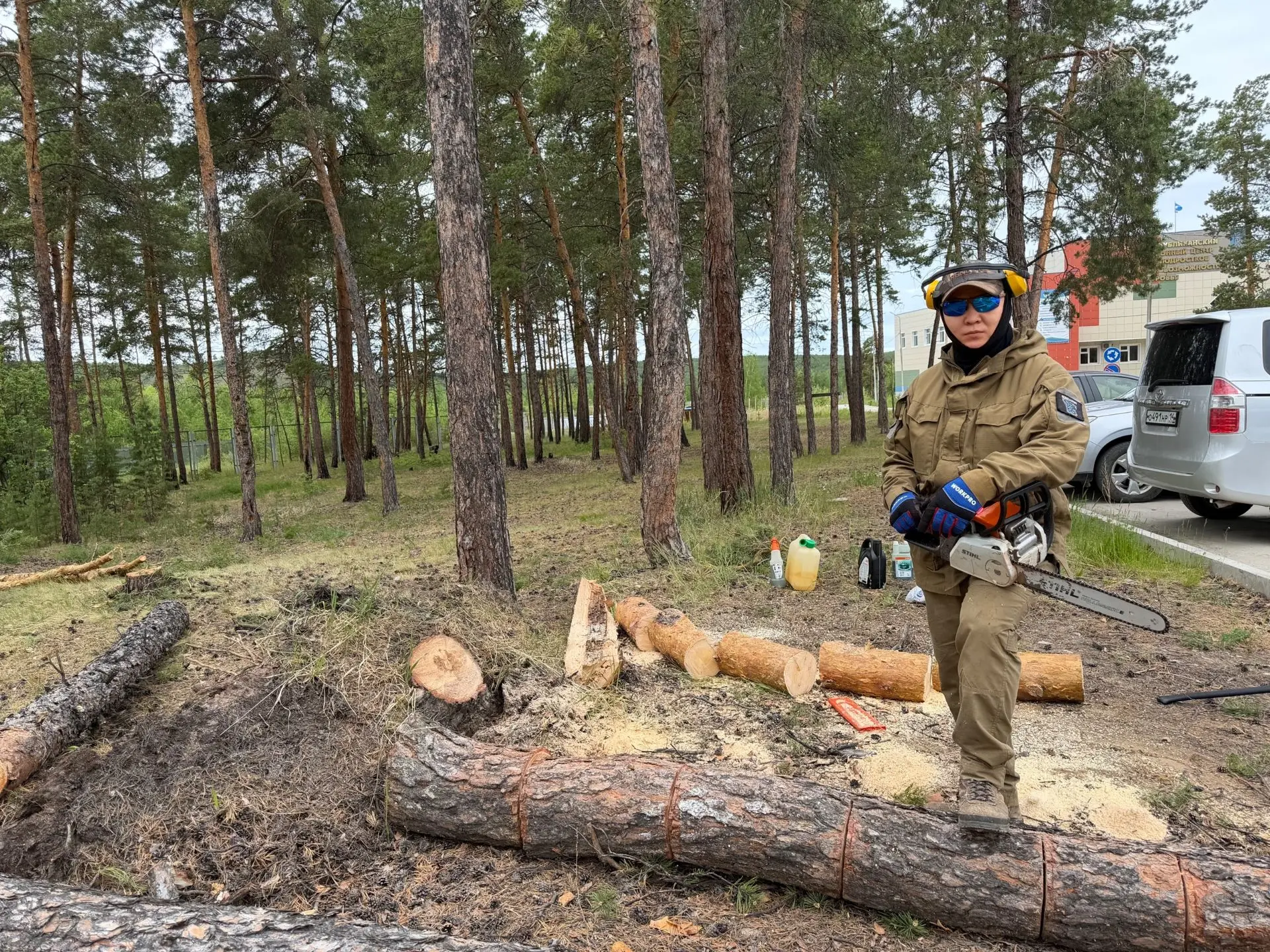 ВЫРАЖАЕМ ОГРОМНУЮ БЛАГОДАРНОСТЬ ГЕОРГИЮ ДМИТРИЕВИЧУ                                                 