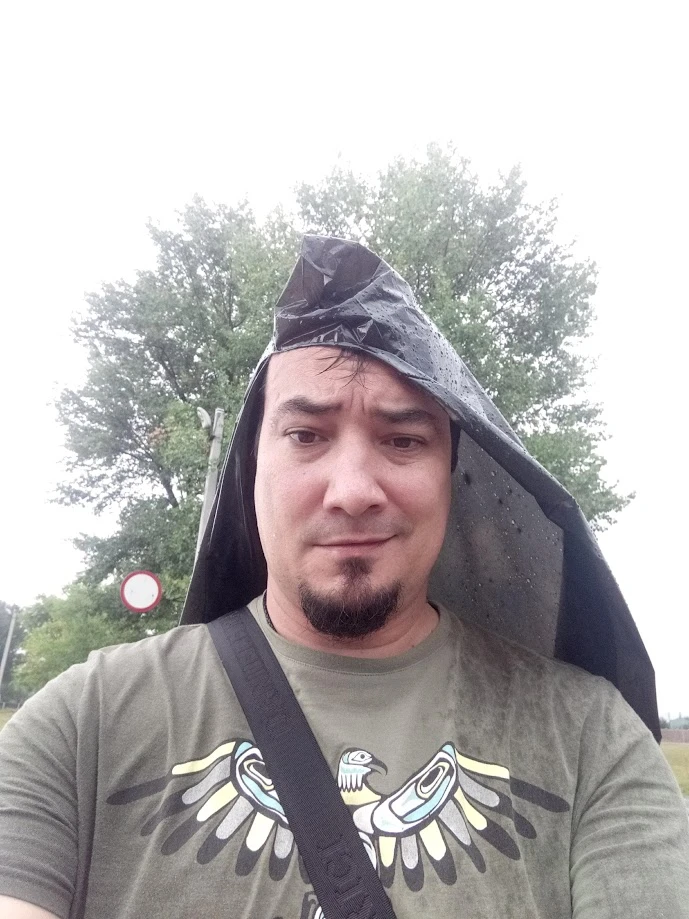 Клуб знакомств? Кого я обманываю?