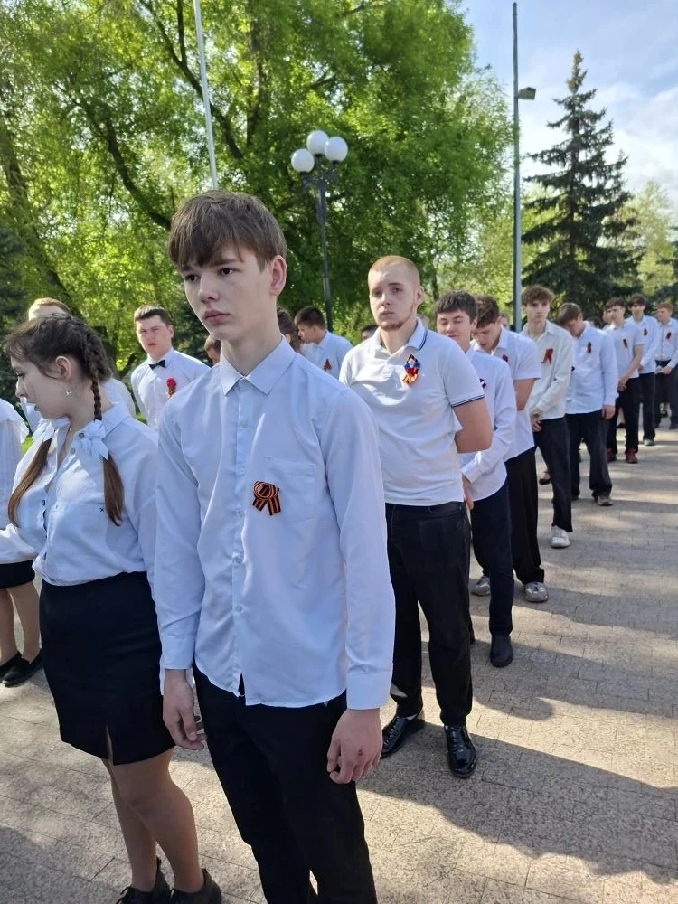 💃 Мелодия весны и благодарности: студенты ОАТК закружились в «Вальсе Победы»!  В Оренбуржье вновь пр