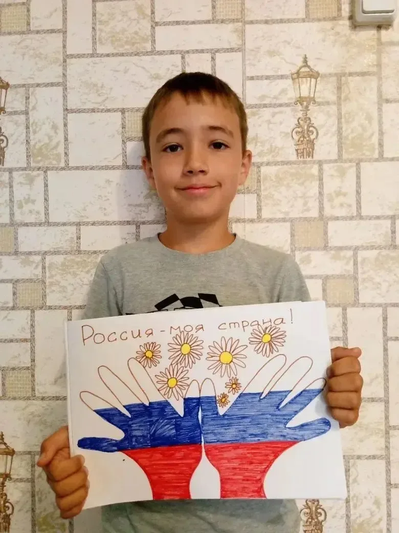 🎨Каникулы и творчество🎨

🌈Привет, друзья! Во время каникул наши юные художники решили выразить св