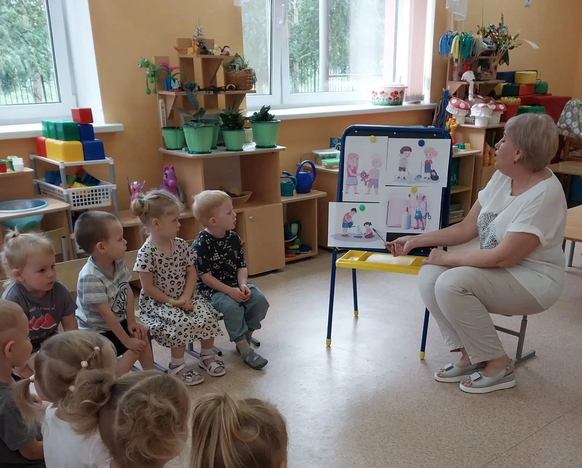 📸 Кадры с места событий! 

В 1 младшей группе №1 сегодня шумно, весело и очень по-доброму. У нас ст