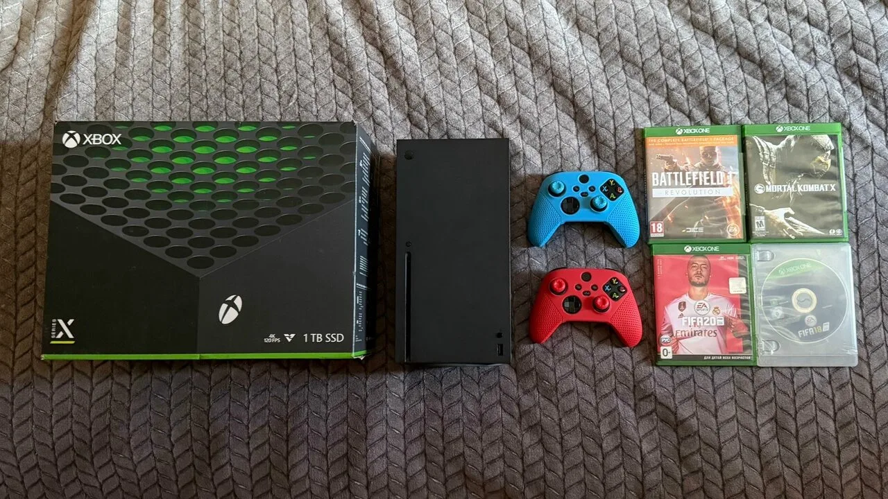 В продаже Xbox series X