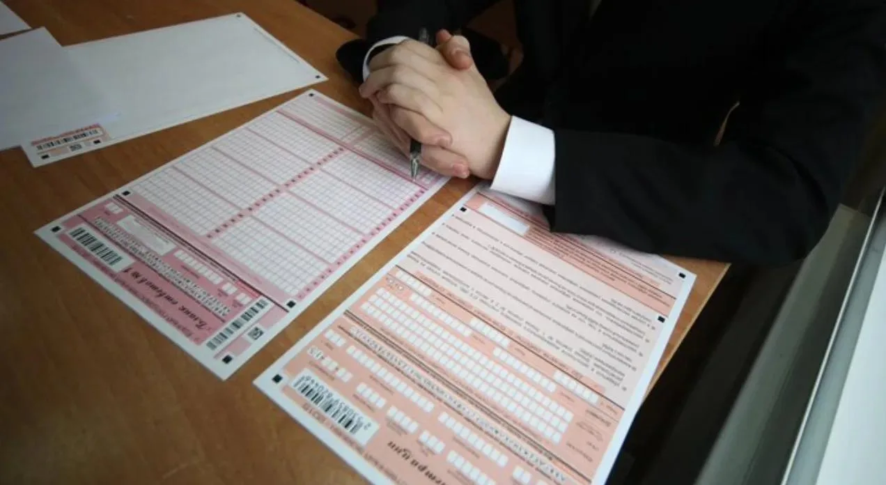 ✍️Сегодня и завтра орловские школьники будут сдавать ЕГЭ по информатике и иностранному ...