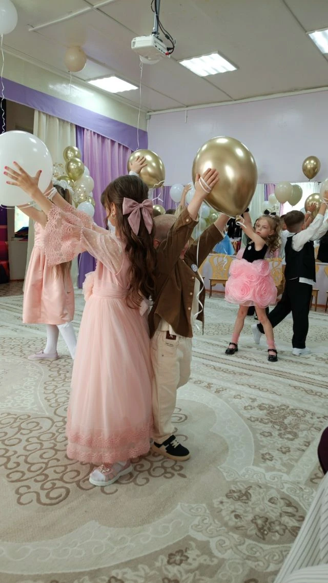 🎊Из года в год месяц май приносит самый трогательный и волнительный праздник в каждый ...