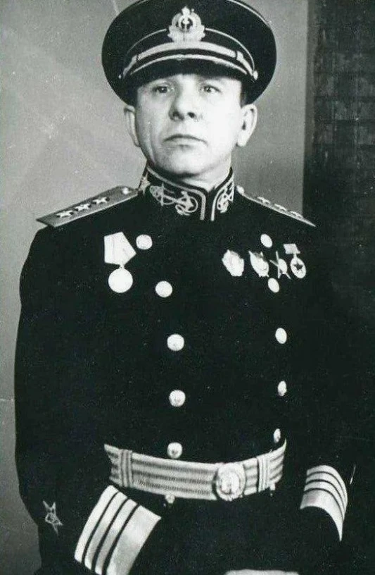 28 июля 1900 года родился Владимир Филиппович Трибуц.

Прошёл службу от лекарского помощника до кома