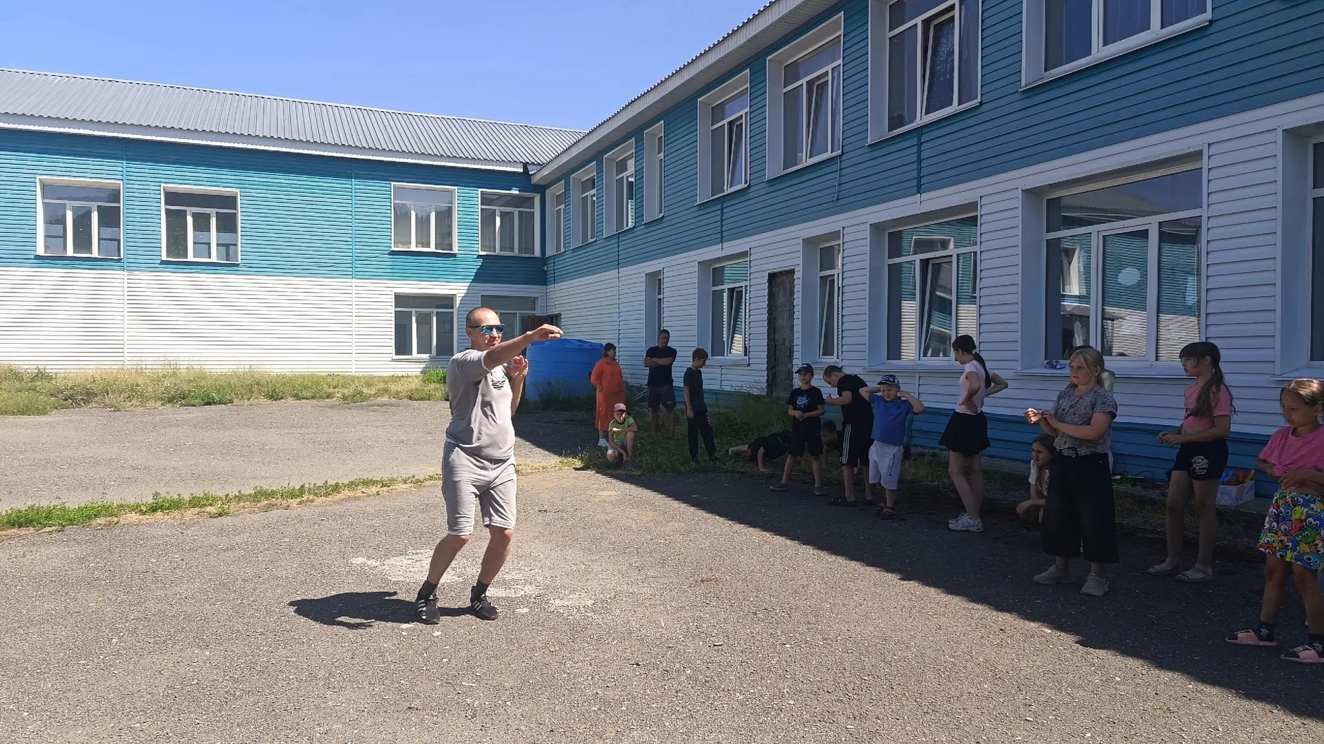 Уроки мужества и самообороны в летнем лагере!

19.06.26 наши ребята стали свидетелями незабываемого 