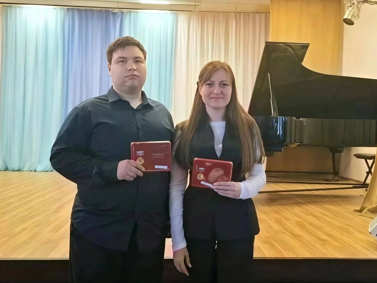 Бывает, награды долго ищут героев, а бывает — приходят к тем, кто давно делает мир вокр...