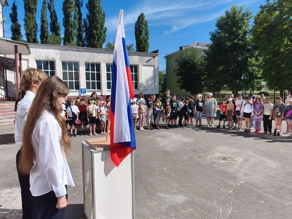 29 июня в нашем лагере прошла линейка, посвященная окончанию  смены. 
На праздничном концерте все от