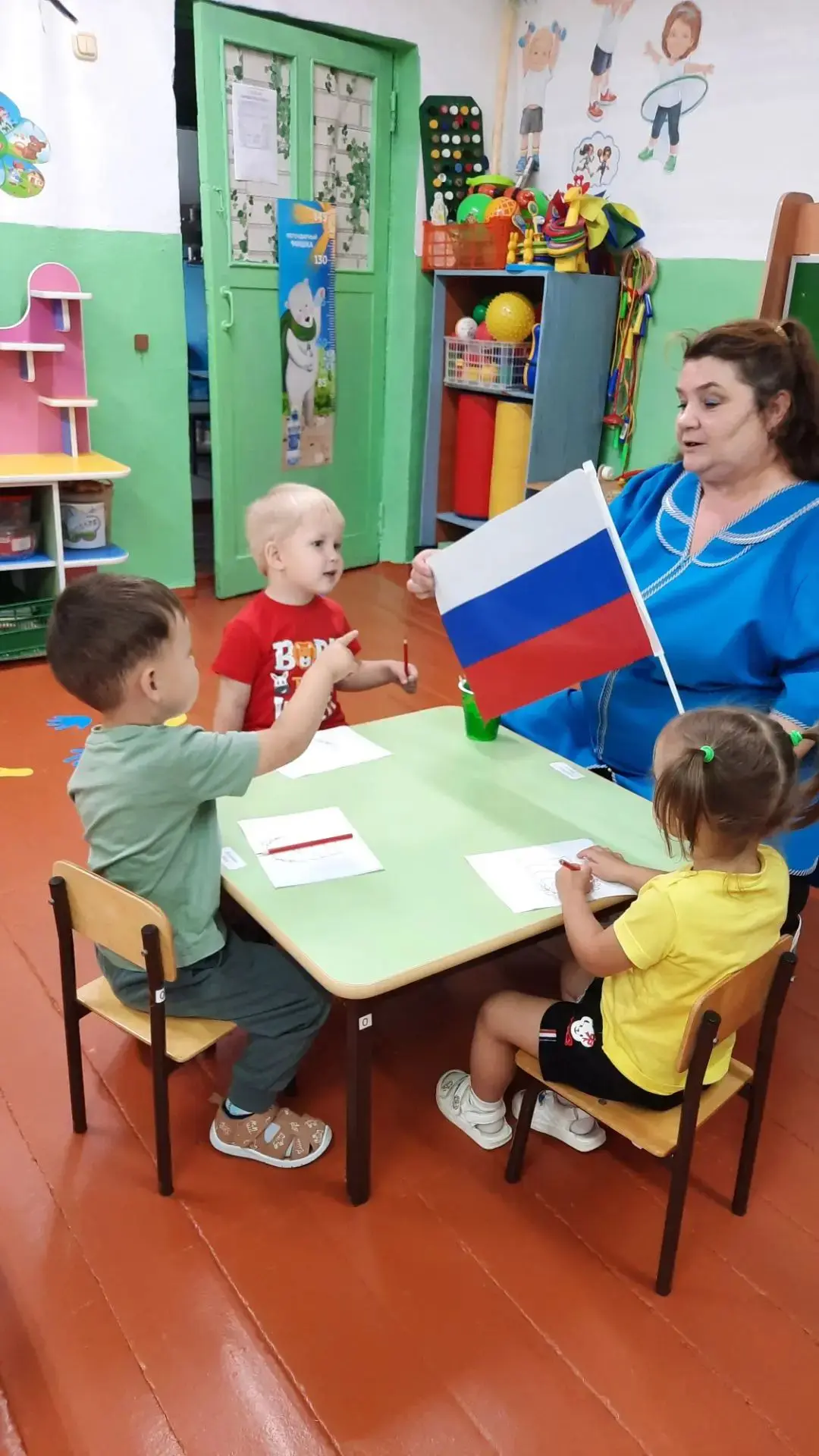 Каждый год 22 августа отмечается день государственного флага Российской Федерации.