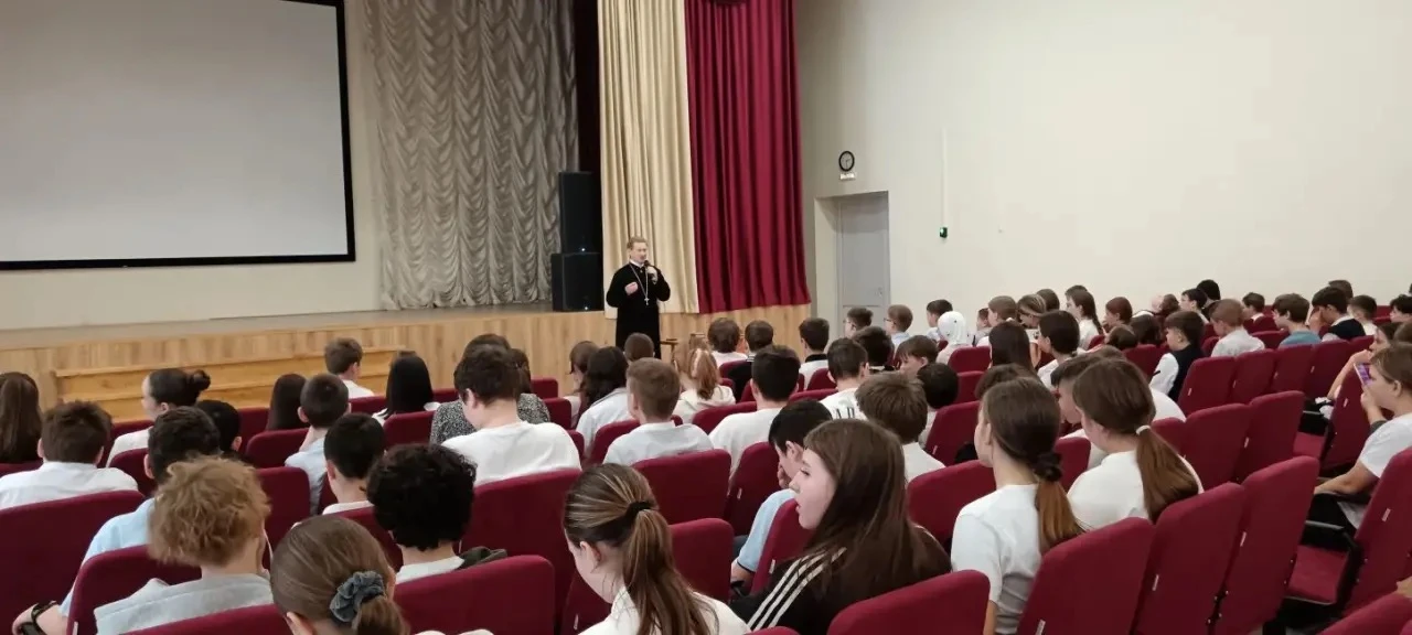 📚 Урок духовности и безопасности в 7-х классах  На этой неделе в нашей школе состоялась важная и поз