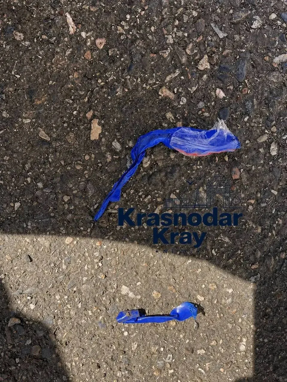 В Краснодаре дети нашли закладку во дворе