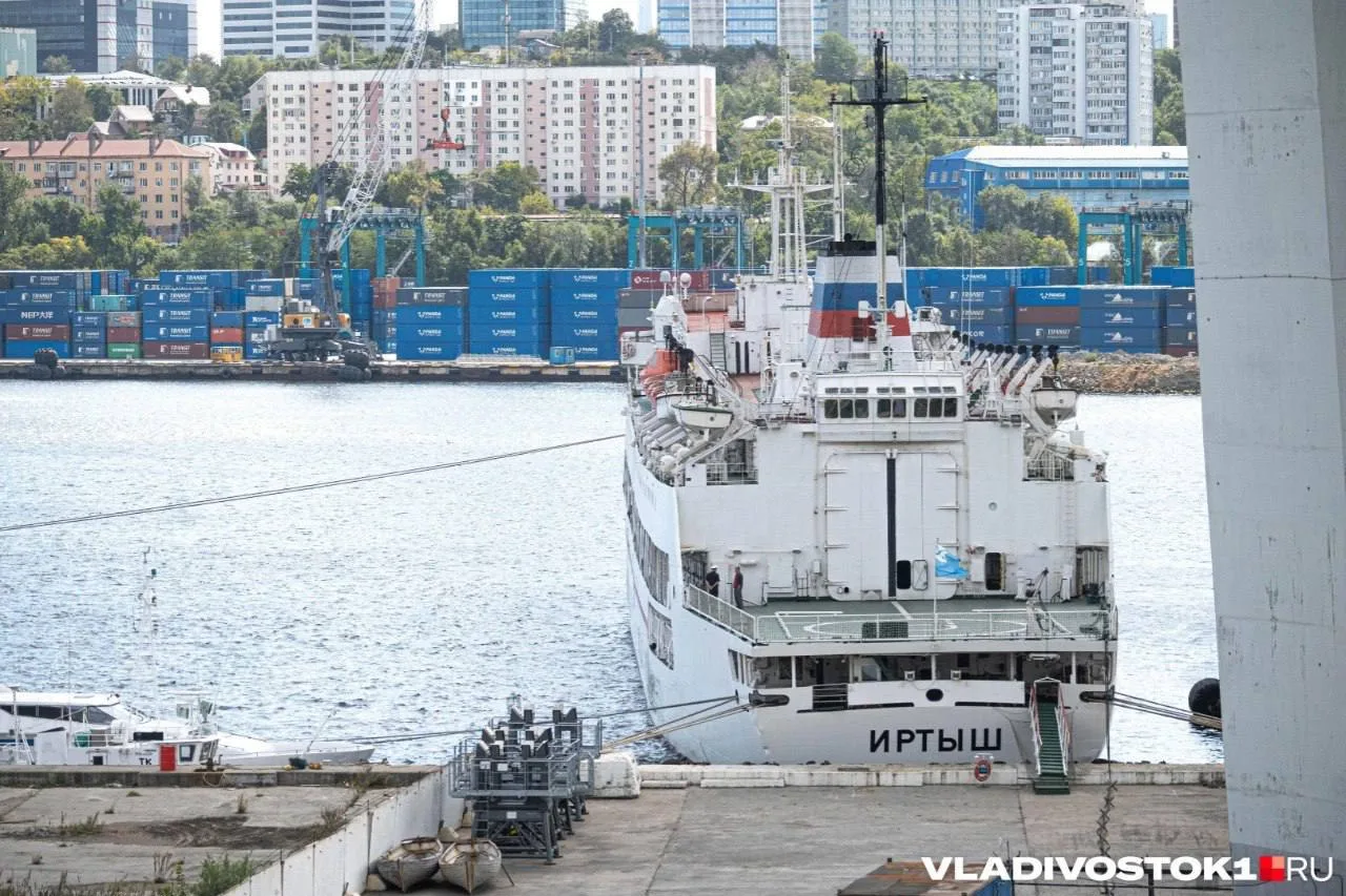 «Очень хотел вернуться домой»: дочь российского капитана, погибшего на судне в Китае, р...