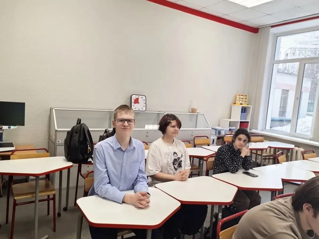 Шаги к профессии   🎓✨ В школе прошли насыщенные и интересные профориентационные мероприятия.  💼 К ст