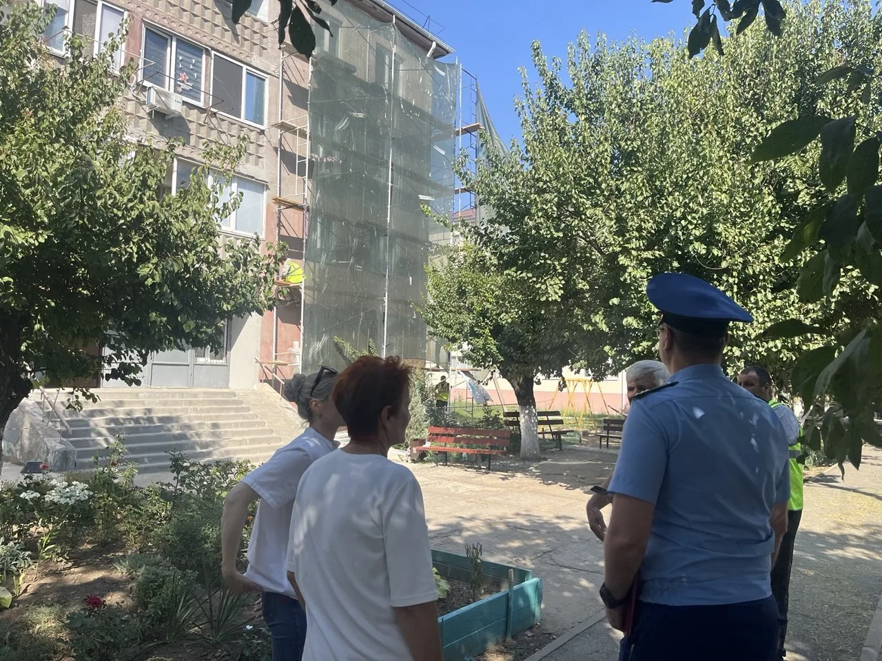 👷🛠️Крымская межрайонная прокуратура совместно с НКО «Фонд капитального ремонта МКД» и...