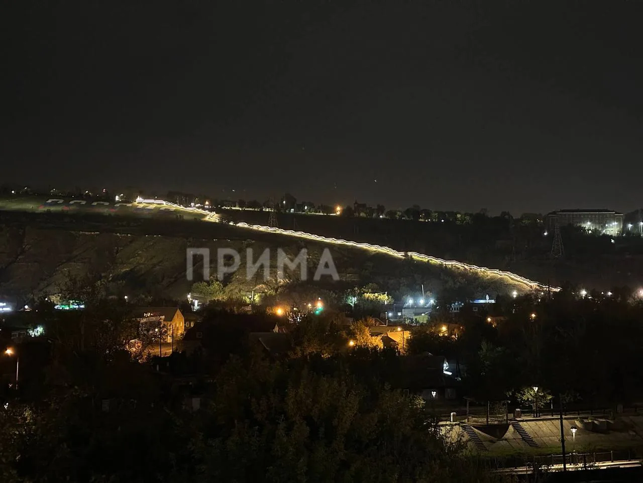 Подсветку включили на лестнице на Караульную гору