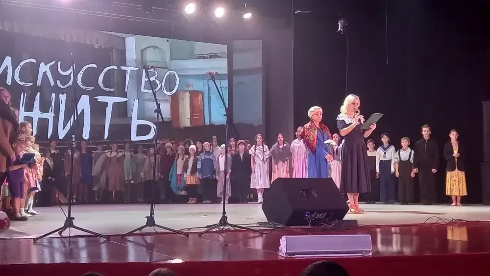 27 января в МБОУ "СОШ № 5" прошла акция "Блокадный хлеб", а учащиеся старших классов посетили меропр