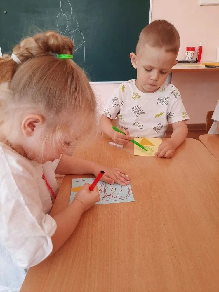 Сегодня в нашем саду — самый сладкий день лета! 🍦

🍧Среда, 10 июня, объявлена Днём мороженого, и н
