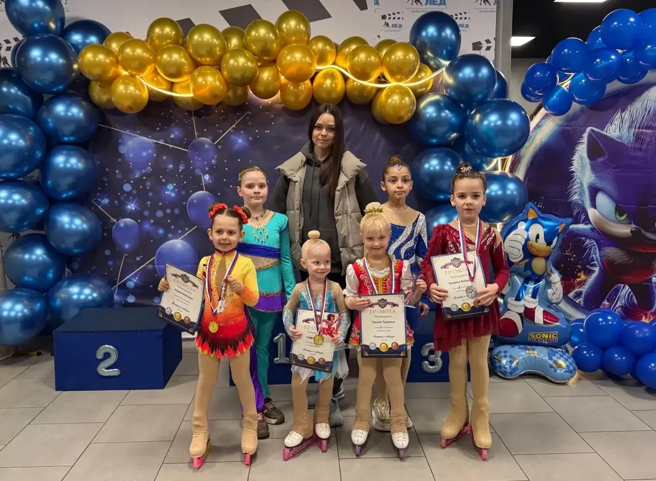 Клинские спортсменки успешно выступили на Фестивале по фигурному катанию на коньках в М...
