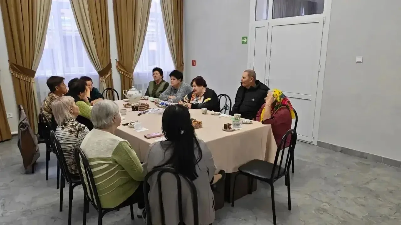 В Доме культуры х. Садки состоялась развлекательная программа «Секретный код молодости»...