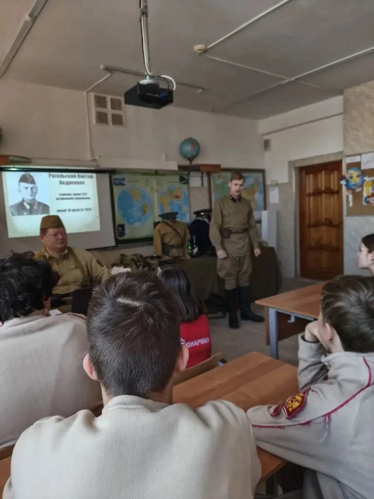 ❗️Сегодня в #МОУгимназии9 состоялось замечательное событие – к нам в гости приехал музей "Старая Сар