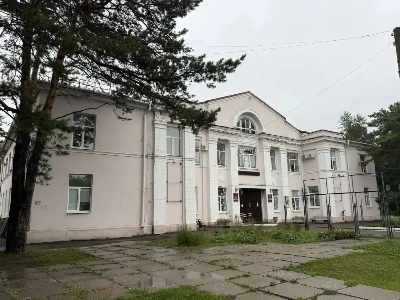 Фирма-однодневка украла больше 600 тысяч на ремонте Канского драмтеатра.

Строительная ОООшка "Триум