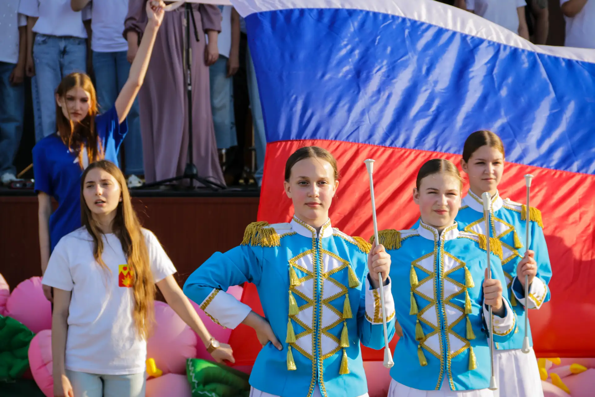 🇷🇺 День России: как мы отметили главный праздник страны

Сегодня вся страна отмечает День России —