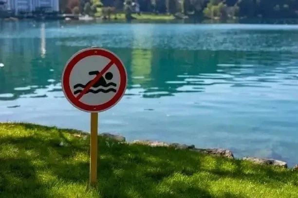 ОСТОРОЖНО, ВОДОЕМЫ! 💦 

Жаркая и дождливая погода приносит не только радость, но и беду! 

❕Статист