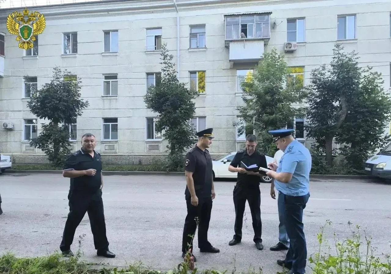 Установлено, что погибшей девочке в июне исполнилось 15 лет. Водитель отказался от прох...