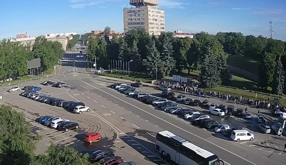 Камера - очередь из Нарвы (Эстония) в Россию https://balticlivecam.com/ru/cameras/eston...