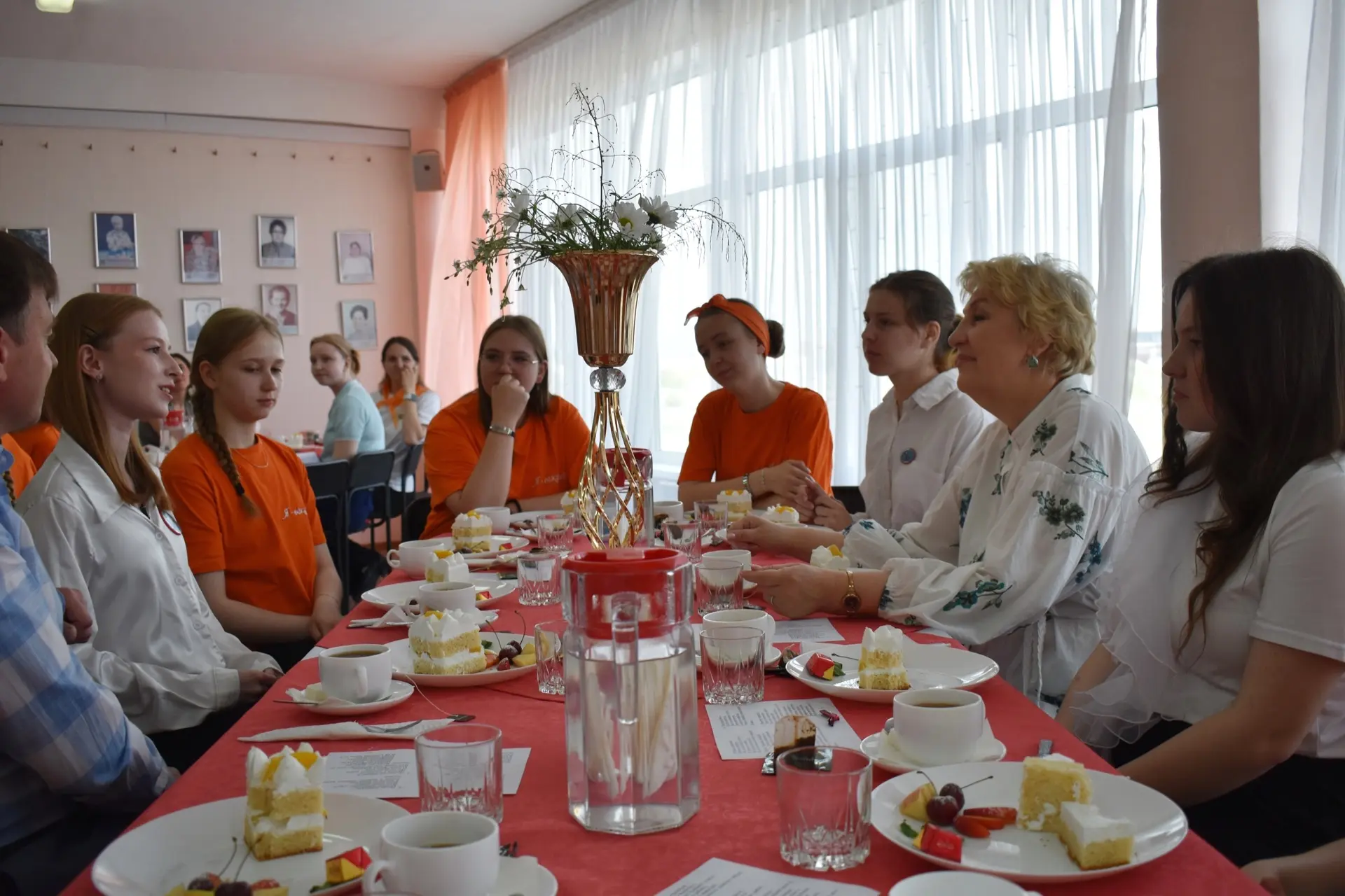 Чайник вскипел — начался важный разговор ☕