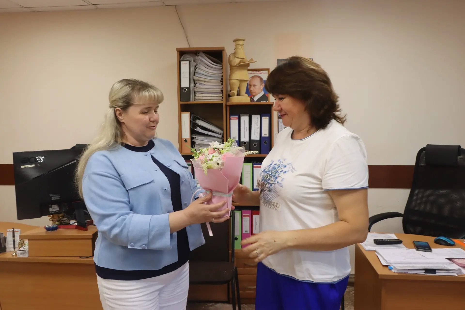 💐Глава муниципального округа Лотошино Екатерина Долгасова совместно с заместителем гла...