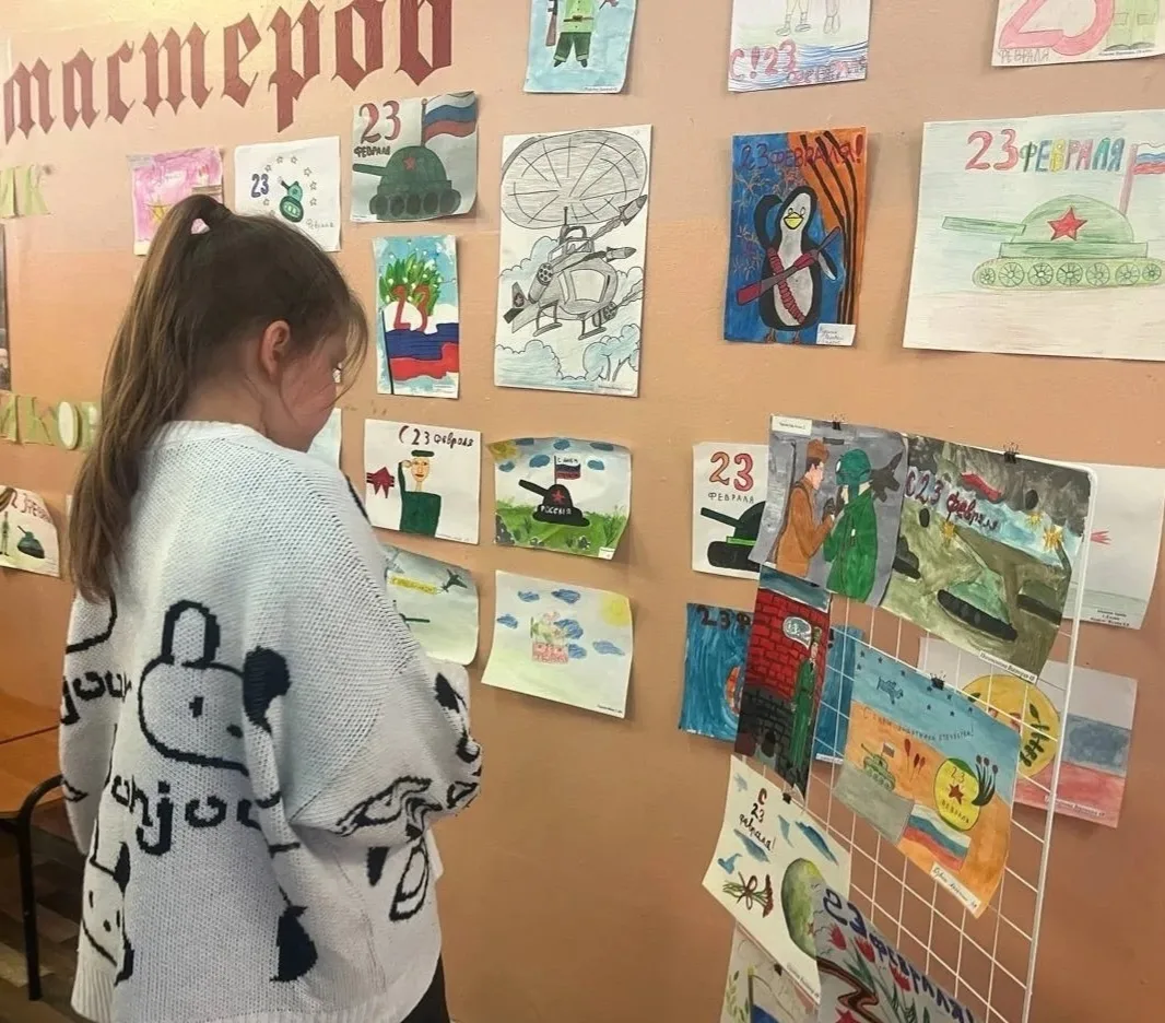 🇷🇺🎖ДЕНЬ ЗАЩИТНИКА ОТЕЧЕСТВА – 2026🎖🇷🇺  24 февраля 2026 года в нашей школе была открыта выставка твор