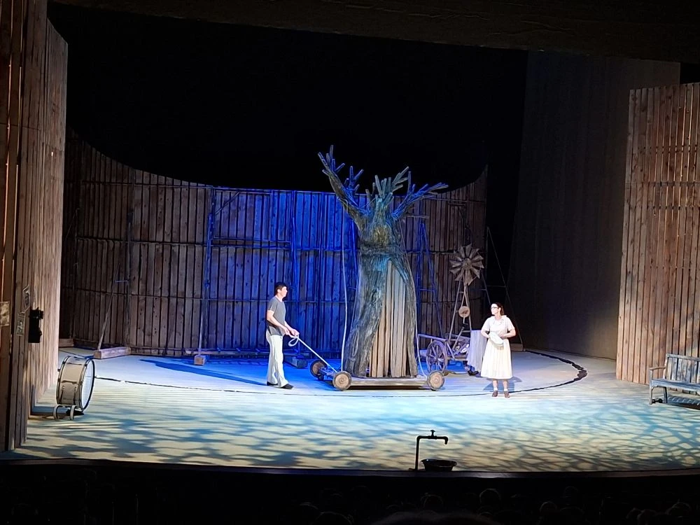 🎭 05 марта для наших учеников 6в, 7в, 7г и 8а классов была организована увлекательная экскурсия в ми