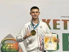 Гиревик из Хакасии завоевал два золота первенства мира⁣