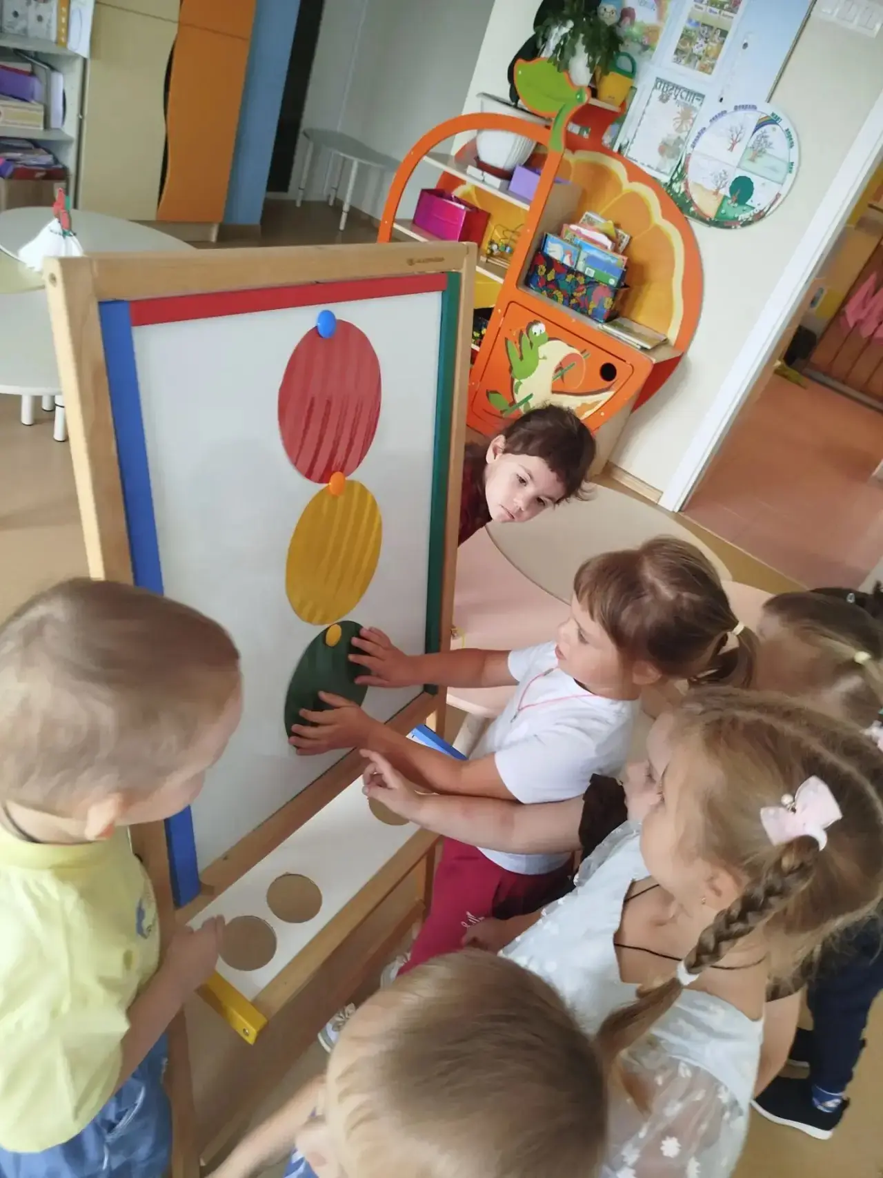 Во второй младшей группе "Звездочки" прошёл урок безопасности — мы вместе с малышами уч...