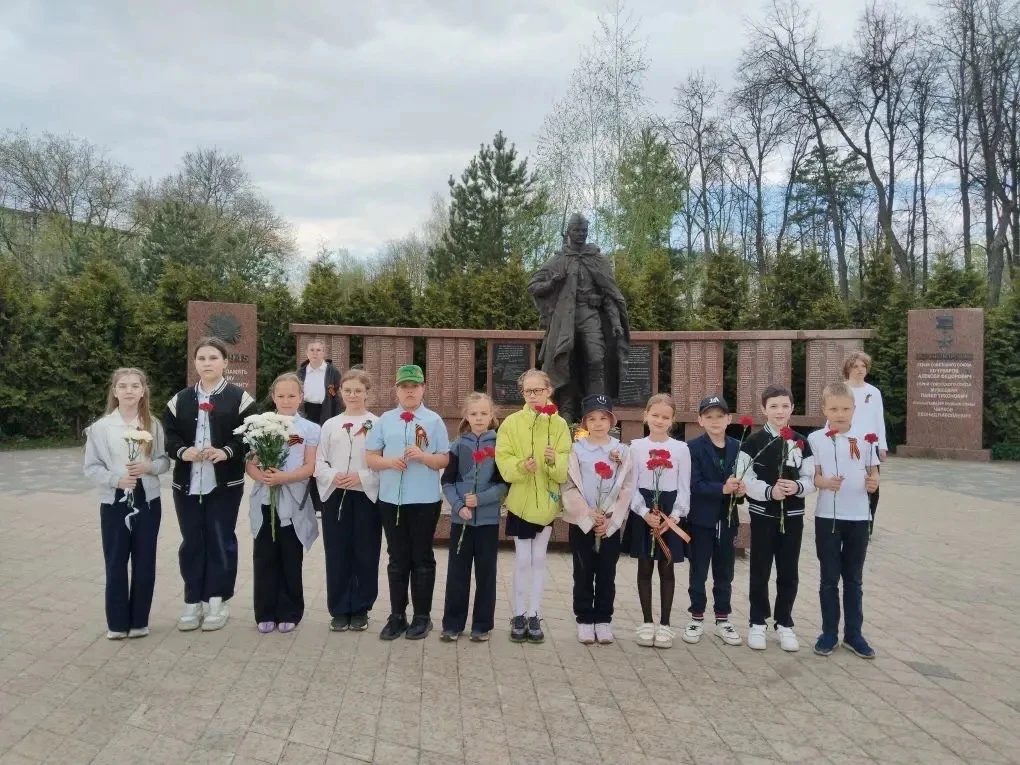 В рамках «Марафона Победы» патриотическая акция «Я помню!» Корпус 1, на улице Чехова д. 8