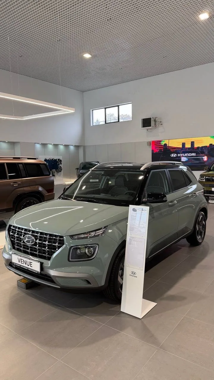 Hyundai Venue 

☑️ 1.6 
☑️2025
☑️разные цвета
☑️на гарантии 
☑️передний привод
☑️бесключевой доступ
