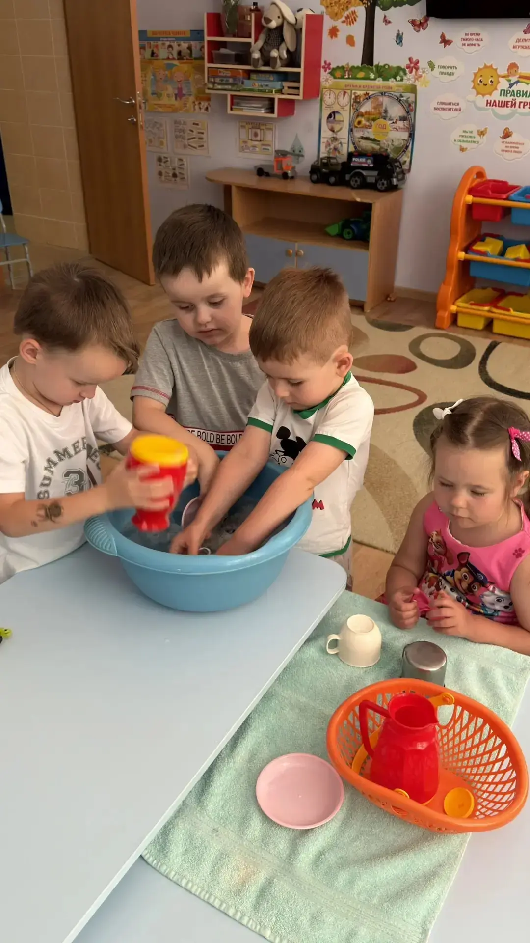 14 июля в 9 группе прошел необычный день — День Воды и Чистоты! 💦
Ребята ,не только узнали для чего