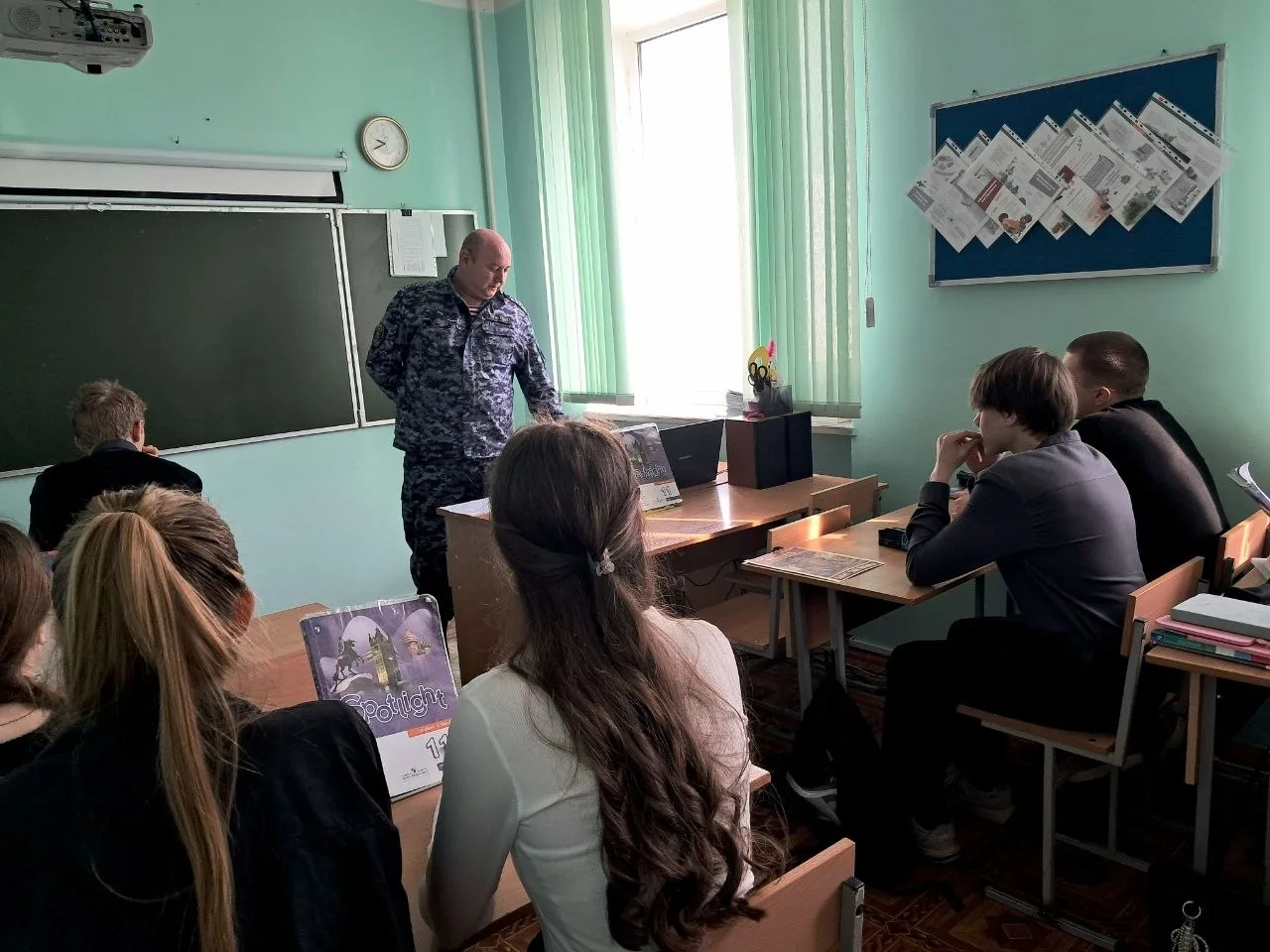 💼🎓Профориентационная беседа🎓💼    Командир отделения полиции филиала ФГКУ УВО ВНГ России по Белгородс