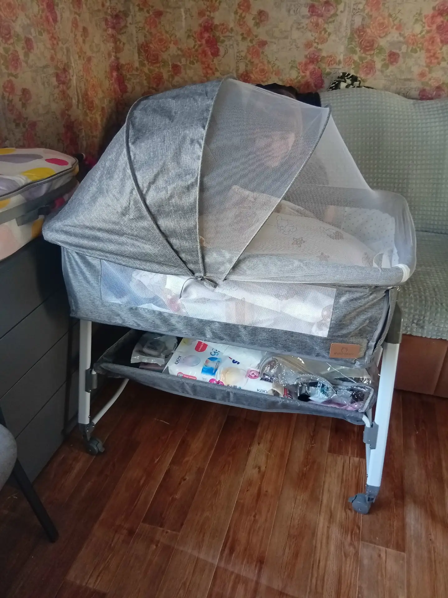 Продам кроватку в хорошем состоянии, цена 2500 т.р есть торг.