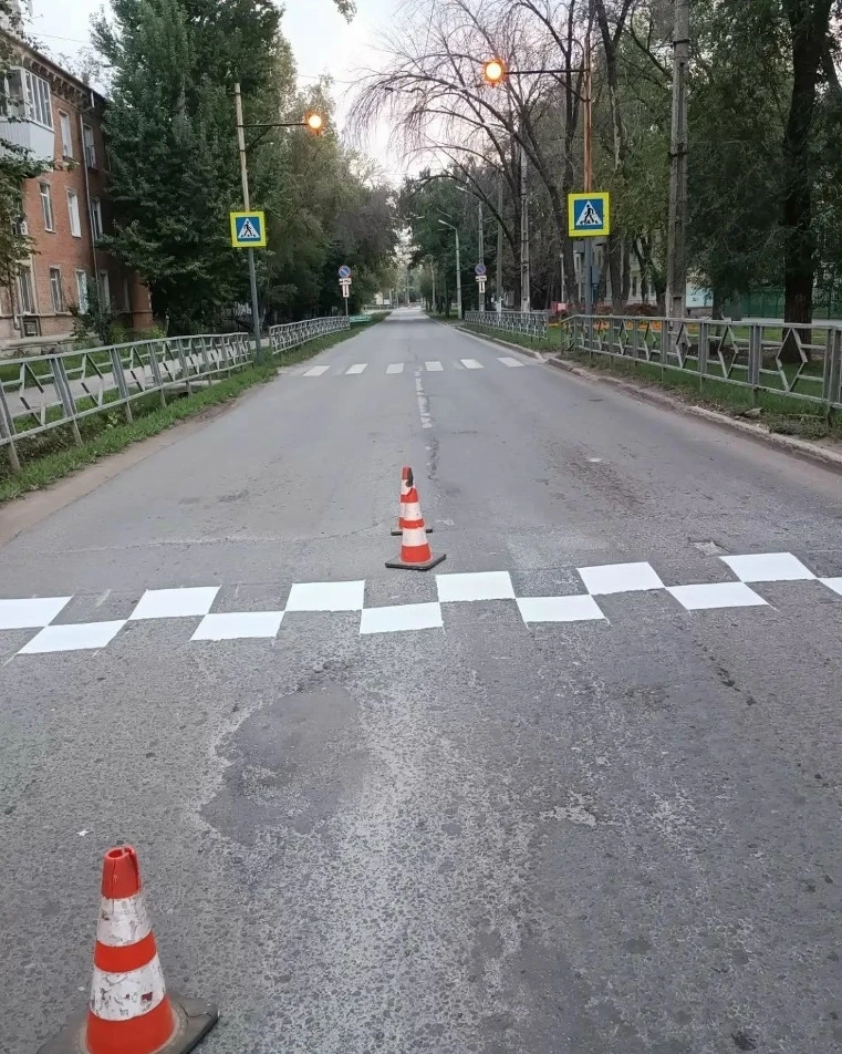 Переход возле школы №74 на улице Фасадной обновили. Первоклассники пойдут в школу по св...