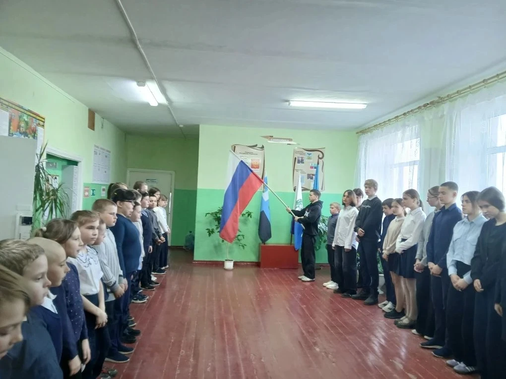 ⚡Сегодня, 6 апреля , в нашей школе учебная неделя традиционно началась с торжественной ...