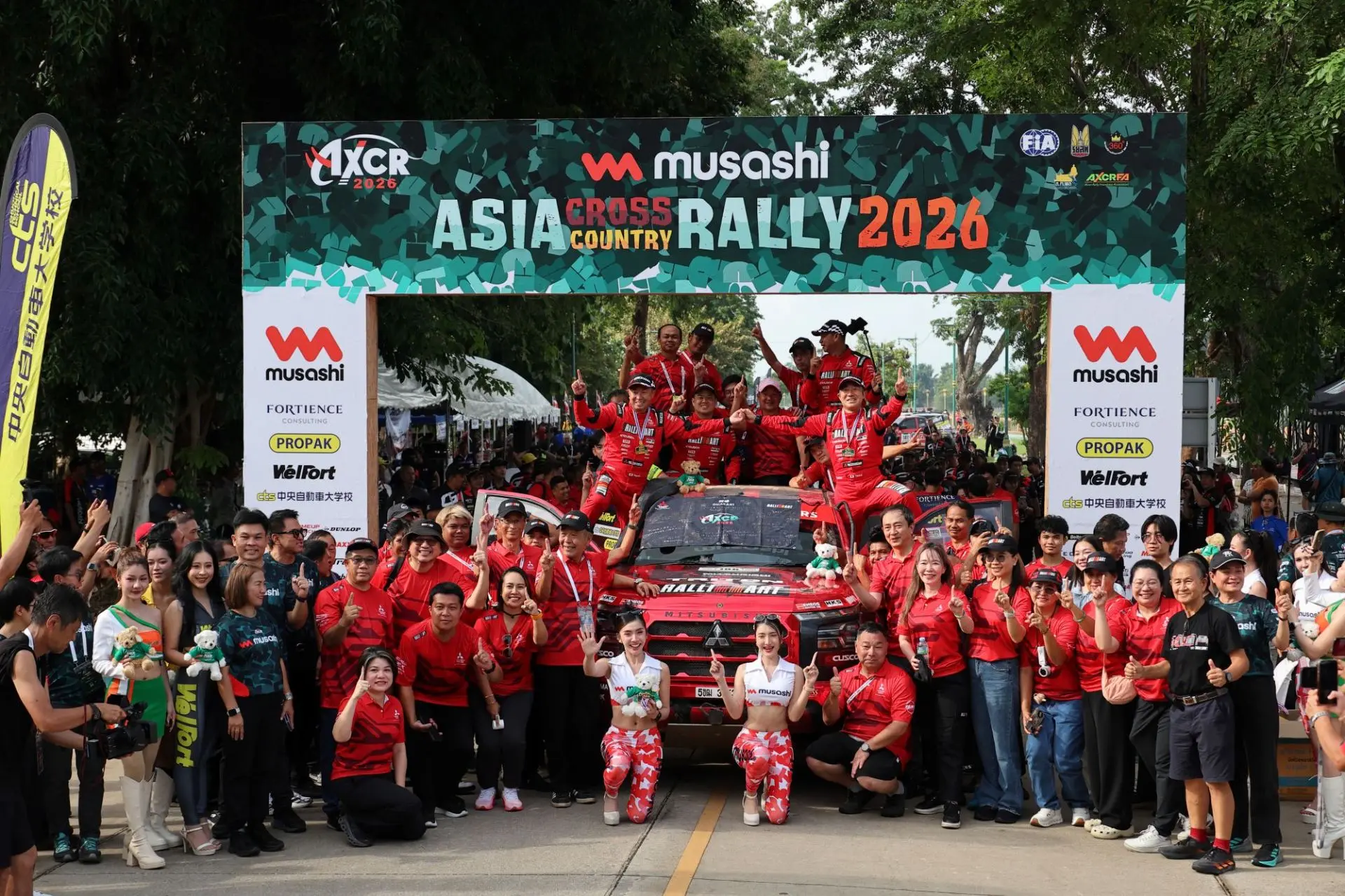 Триумф Yokohama GEOLANDAR: Mitsubishi Triton выигрывает AXCR 2026